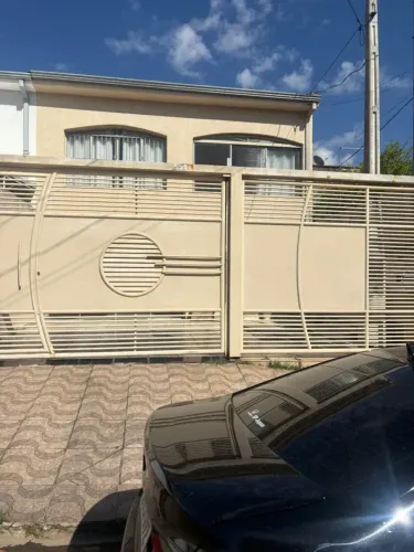 Casa para venda possui 240 metros quadrados com 2 quartos em Vila Mariana - Americana - Sã