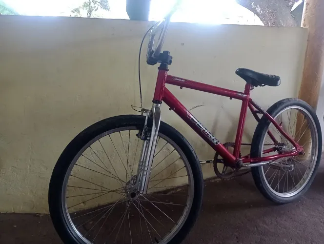 Bike aro 24 montada como Cross 