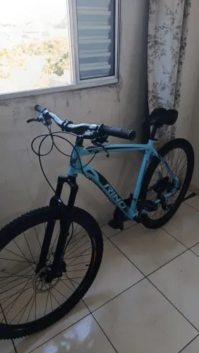 bicicleta aro 29 freio a disco e hidráulico completa com capacete 