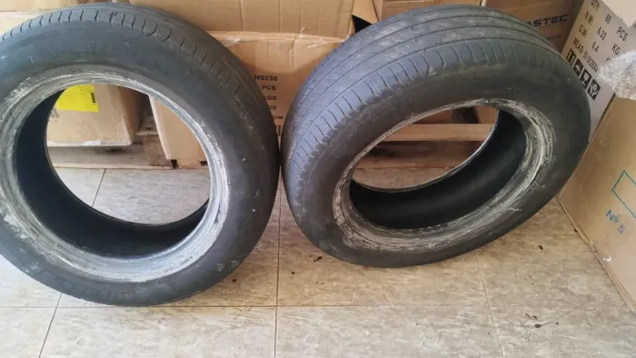Pneu Michelin 215 65 R16 Usado Par - Bom Estado Otimo Custo Benefício