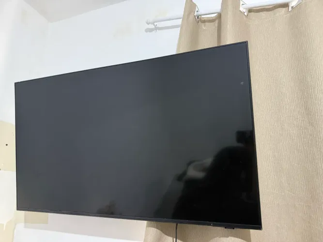 Televisão Samsung Crystal UHD DU7700
