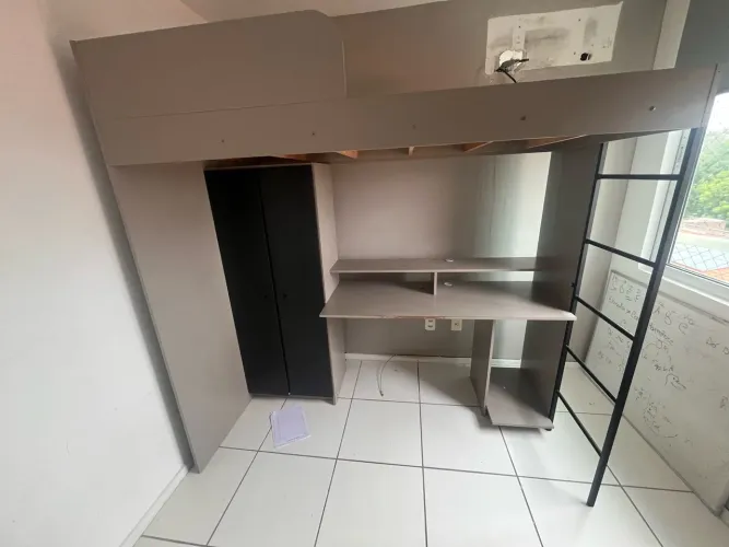 Cama Suspensa Multifuncional com Mesa Gamer 2 Portas Konza