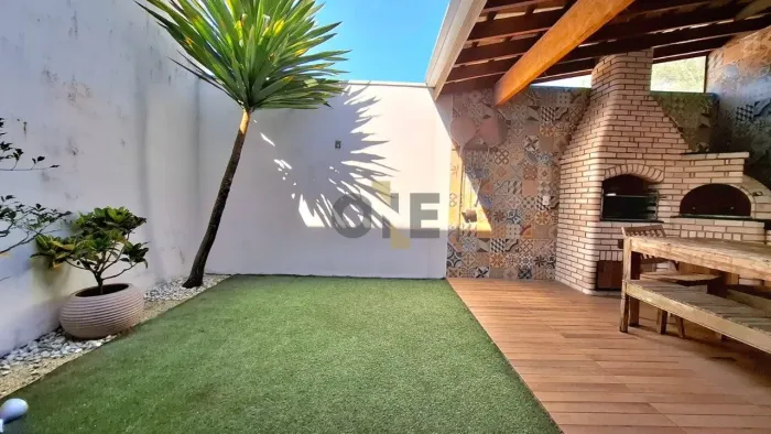 Casa com 3 dormitórios, sendo 1 suíte à venda ou locação - Granja Viana - Cotia- SP