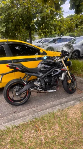 Triumph Street Triple 675 - 2014 impecável 