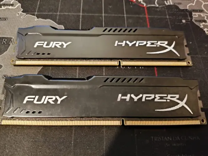 Kit 8GB DDR3 Kingston HyperX Fury 2x4GB 1866MHz - Seminovo