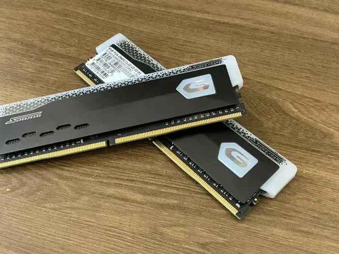 16GB (2X8GB) GEIL SUPER FRAME RGB 3200MHZ