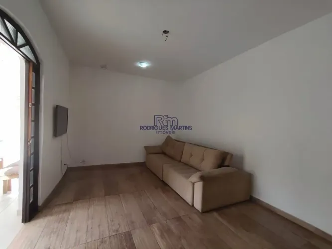 Casa à venda com 03 quartos no bairro Santo André