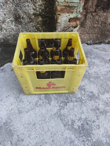 Engradado de cervejas litrao tenho 2 unidades disponíveis