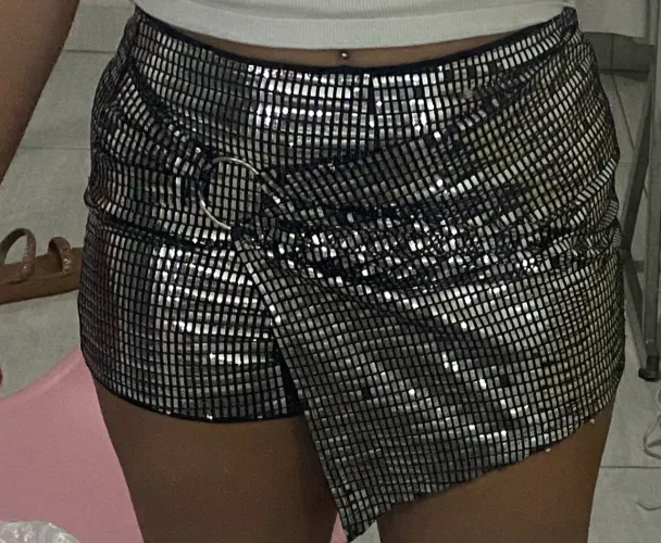 Short saia lantejoula shein M