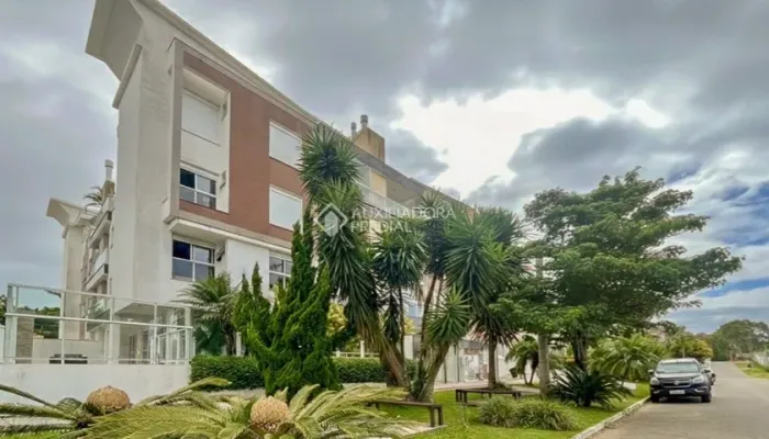 Apartamento a 300m do mar, com 2 dormitórios em localização privilegiada no Rio Tavares