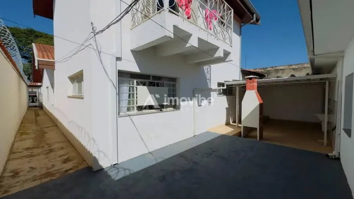 Casa de fundo com churrasqueira no Vila Margarida em Americana/SP
