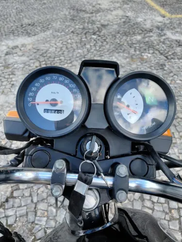 Yamaha YBR 125 - Revisada, econômica e pronta para rodar