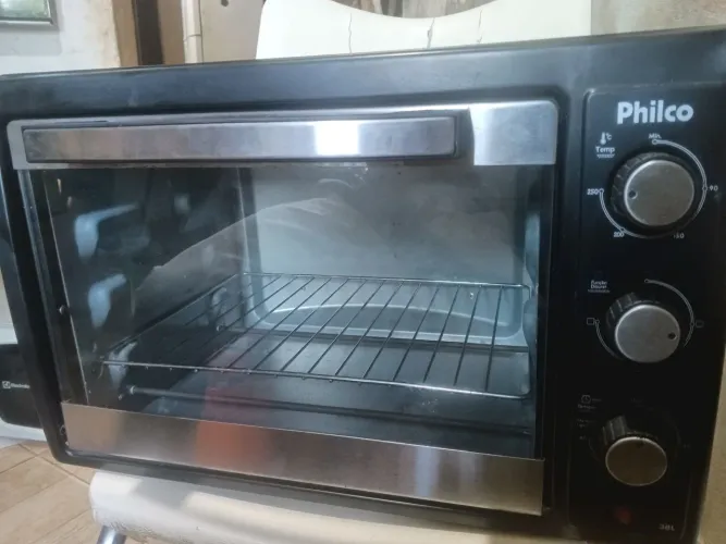 Forno elétrico Philco semi-novo perfeito