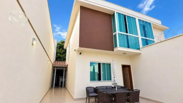 Imóvel para venda possui 80 metros quadrados com 2 quartos