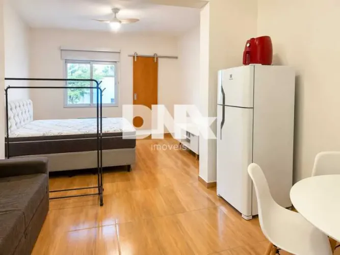 Apartamento : / Residencial / Copacabana