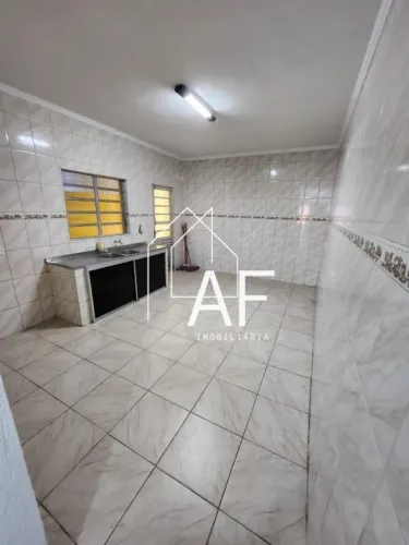 Casa (Assobradada) para Venda em Caieiras, 3 quartos, 3 vagas de garagem, 242 m²