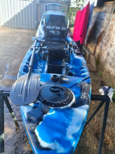 Vendo caíaque tarpon vai com suporte para motor parcelo no cartão