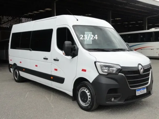 Van Renault Master Ano 23/24 16 Lugares Original de Fabrica 159.000 Mkms.