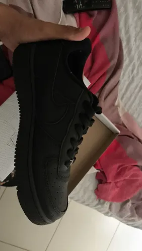 Tênis Nike airforce 1 todo preto Tamanho 40