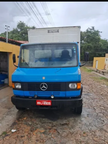 Caminhão 710 2002 todo revisado