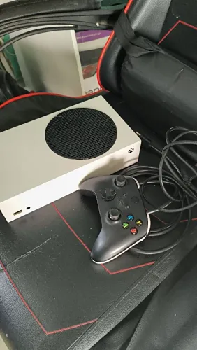Vendo ou Troco Xbox séries S em Nintendo switch oled