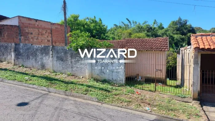 Casa com 1 quarto, 56 m², à venda por R$ 105.000,00 - Jardim Imperial - Cruzeiro/SP
