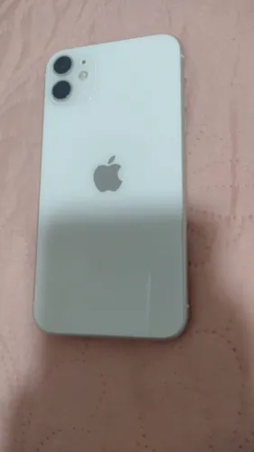 iPhone seminovo 128 gigas em ótimo estado