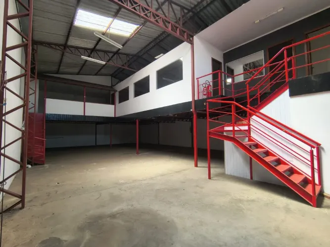 Pavilhão com 230m² no Parque dos Anjos, Gravataí/RS
