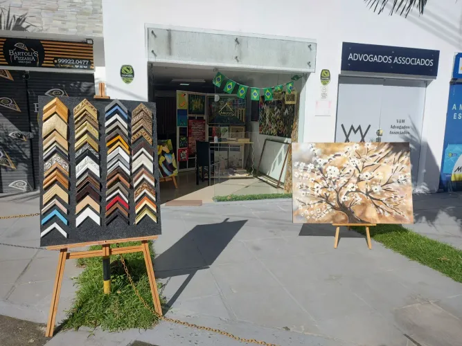 Molduras e artes