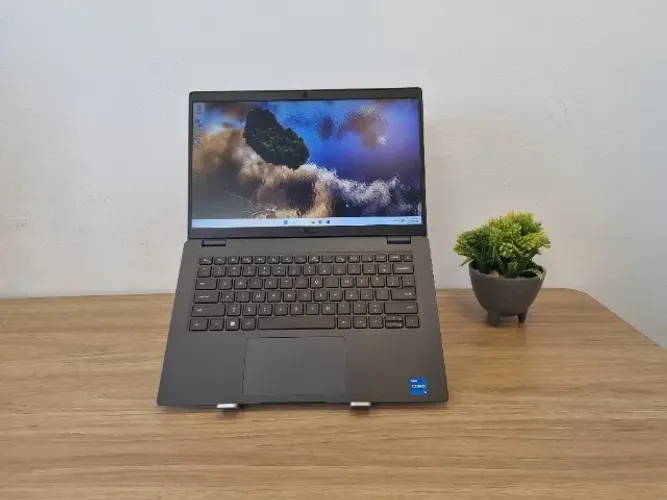 Notebook Dell Latitude 3440 - Core i7 | 13ª geração | 256GB SSD | 16GB DDR4 | 14"