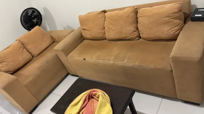 2 Sofás