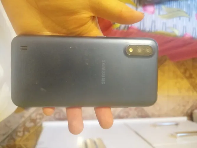 Celular iPhone 6s e um Samsung A01