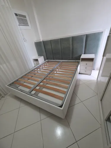 Vendo base de cama tamanho queen