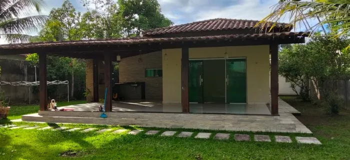 Casa em aldeia km 14 estrada da indaia