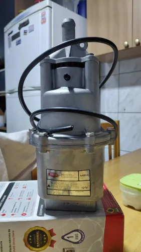 Vendo uma bomba submersível para poço