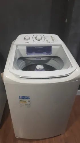 Máquina de lavar 12kg Eletrolux