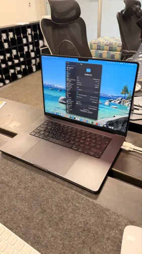 MacBook Pro M3 Pro 16? 18GB 512GB 