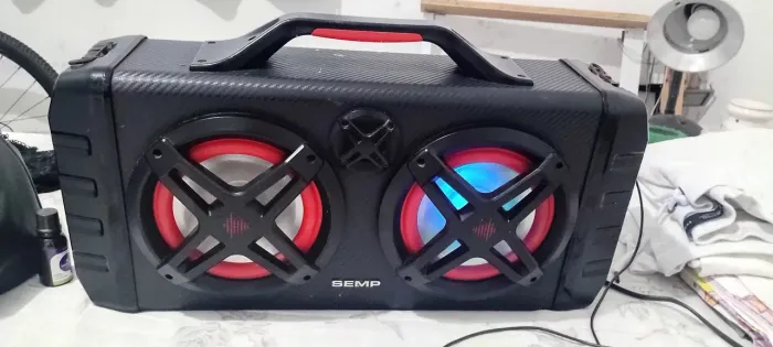 VENDO CAIXA SEMP BOOMBOX