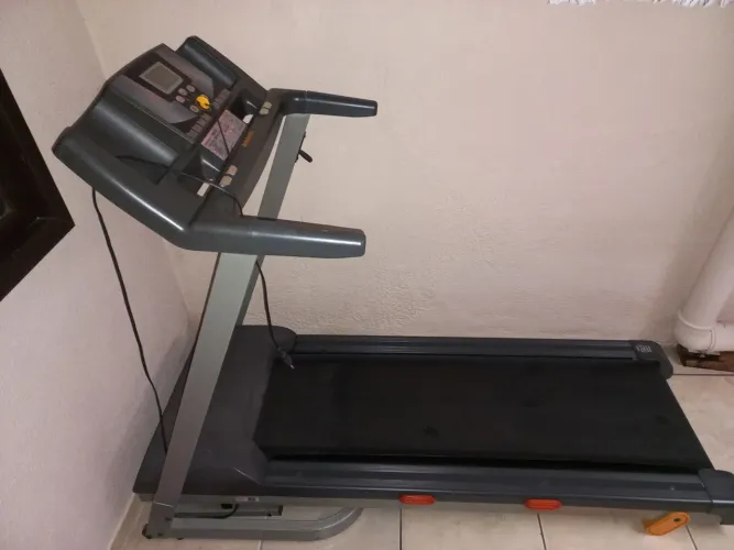 Esteira athletic advanced 520ee