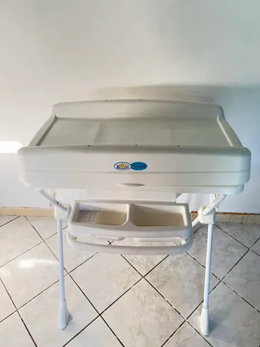 Banheira e trocador Burigotto