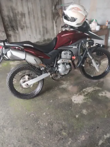 HONDA XRE 300 À VENDA