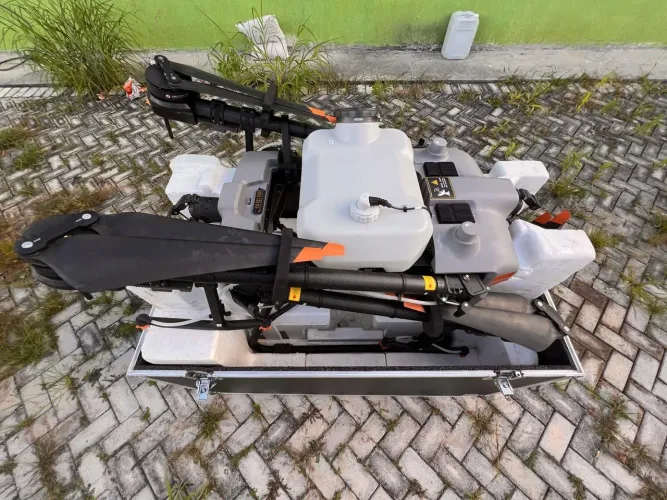 drone agrícola DJI Agras T30