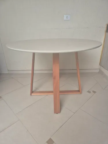 Mesa de Jantar Redonda Eiffel Lívia 110 cm - Off White | Excelente Estado