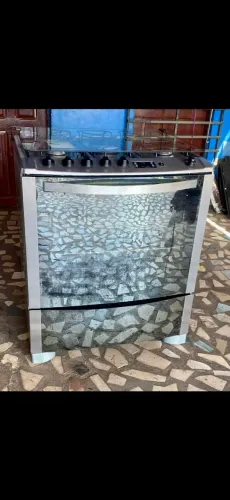 Vendo fogao funcionando perfeitamente Acendimento elétrico total  função digital... 