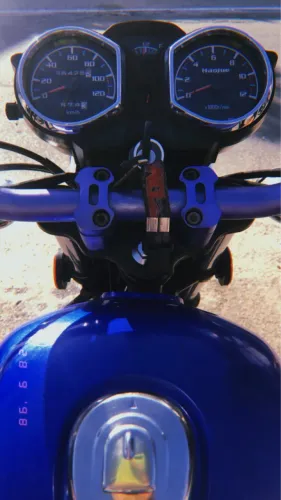 Moto chopper road azul