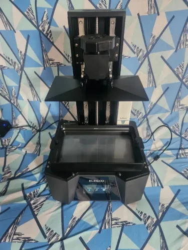 Impressora 3D Resina Elegoo Saturn 3 Ultra 12K + Estação de Cura + 2kg Resina