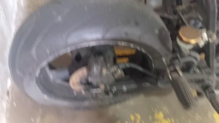 Rodas e suspensão mesa