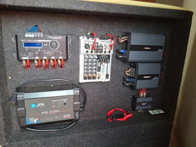 vende seuma caixa de som automotivo redencial top demais