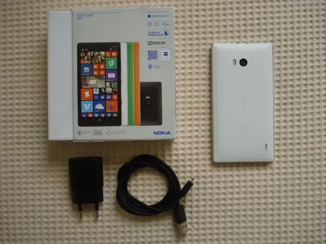 celular nokia 930