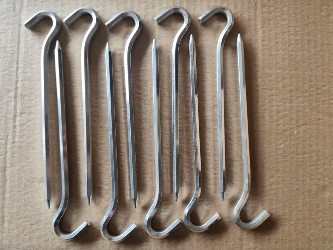 Kit 10 estacas de aluminio camping azteq 